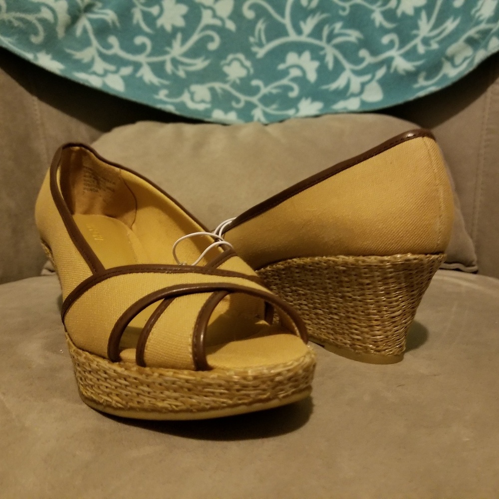 Merona open-toed wedge
